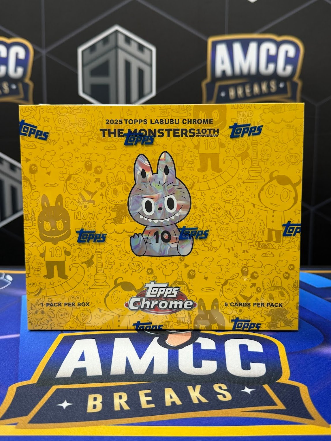 Topps Chrome Labubu 2025 Hobby Box